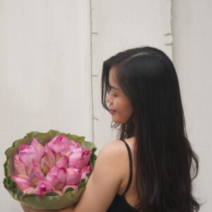 Pearl Cream Luxury Arrangement - Small