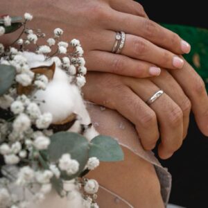 Luxe Ivory Romance Flowers - Grand
