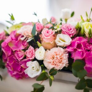 Pearl Cream Rose Arrangement - Large